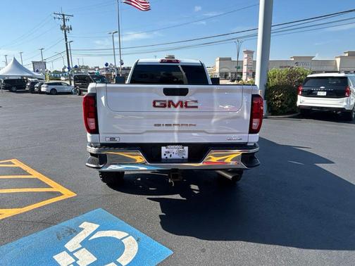 Summit White 2024 GMC Sierra 3500 SLE