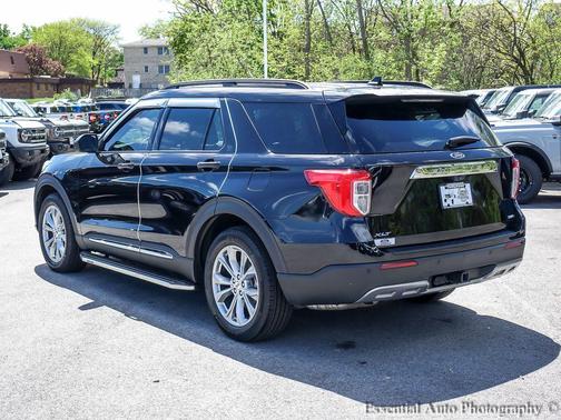 AGATE BLACK METALLIC 2020 Ford Explorer XLT