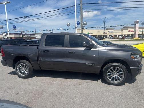 Granite Crystal Metallic Clearcoat 2023 RAM 1500 Laramie