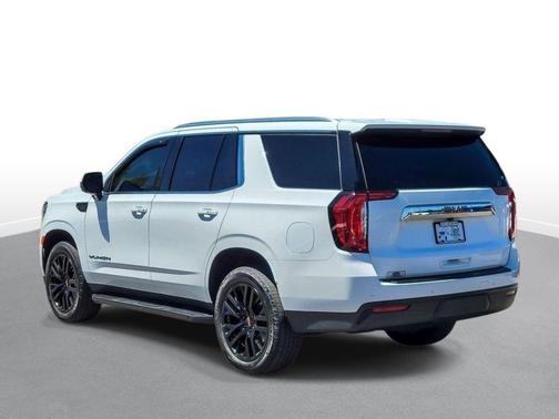 Summit White 2023 GMC Yukon SLE