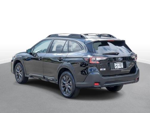 Crystal Black Silica 2025 Subaru Outback Onyx Edition