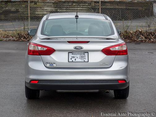 INGOT SILVER METALLIC 2013 Ford Focus SE