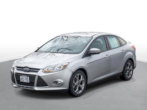INGOT SILVER METALLIC 2013 Ford Focus SE