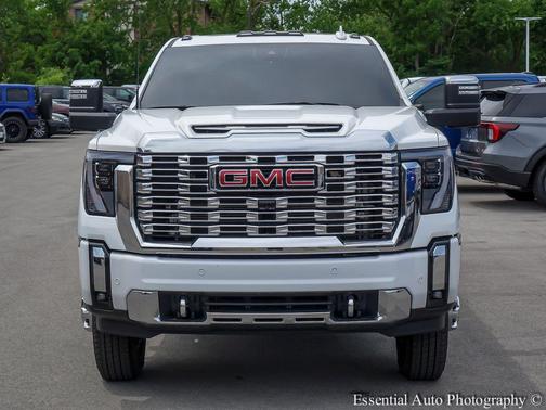 Summit White 2025 GMC Sierra 3500 Denali