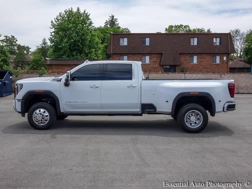 Summit White 2025 GMC Sierra 3500 Denali
