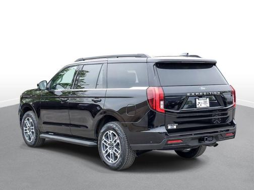 AGATE BLACK METALLIC 2025 Ford Expedition Active