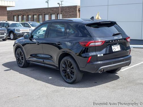 Agate Black Metallic 2023 Ford Escape ST-Line Elite