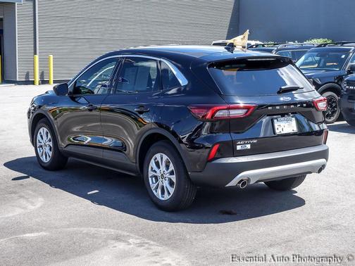 AGATE BLACK METALLIC 2024 Ford Escape Active