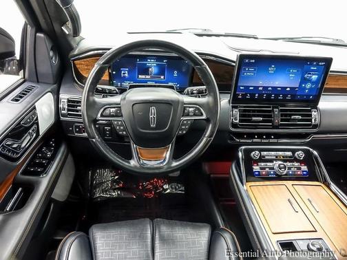 2022 Lincoln Navigator Black Label