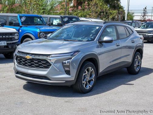 Sterling Gray Metallic 2025 Chevrolet Trax LT