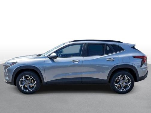 Sterling Gray Metallic 2025 Chevrolet Trax LT