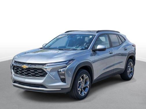 Sterling Gray Metallic 2025 Chevrolet Trax LT