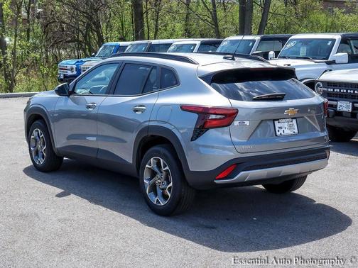 Sterling Gray Metallic 2025 Chevrolet Trax LT