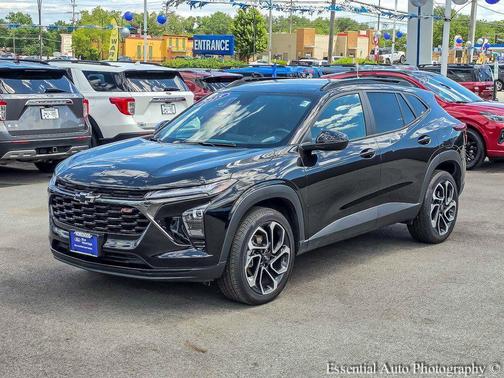 Mosaic Black Metallic 2025 Chevrolet Trax FWD 2RS