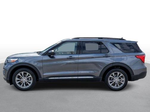 CARBONIZED GRAY METALLIC 2023 Ford Explorer XLT