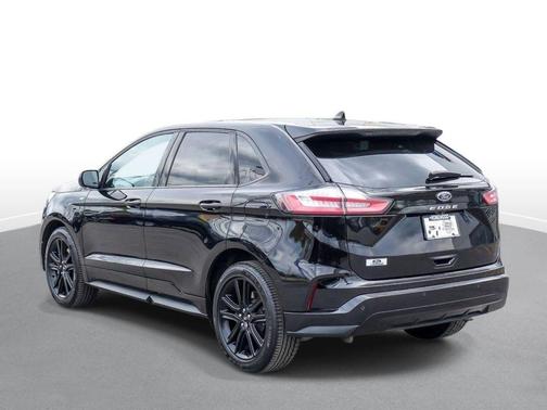 AGATE BLACK METALLIC 2024 Ford Edge ST Line