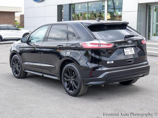AGATE BLACK METALLIC 2024 Ford Edge ST Line
