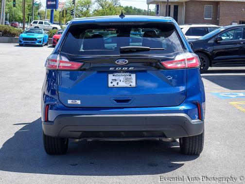 ATLAS BLUE 2021 Ford Edge SE