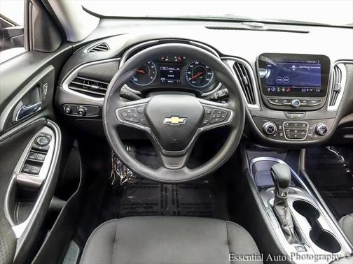 2022 Chevrolet Malibu FWD LT