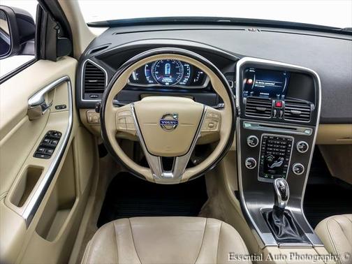 2016 Volvo XC60 T5 Drive-E Premier