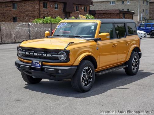 CYBER ORANGE MET TRI-COAT 2022 Ford Bronco Outer Banks