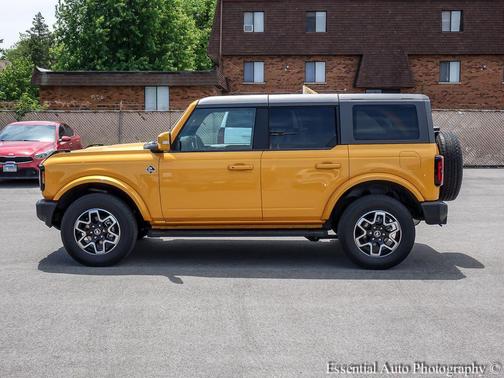 CYBER ORANGE MET TRI-COAT 2022 Ford Bronco Outer Banks