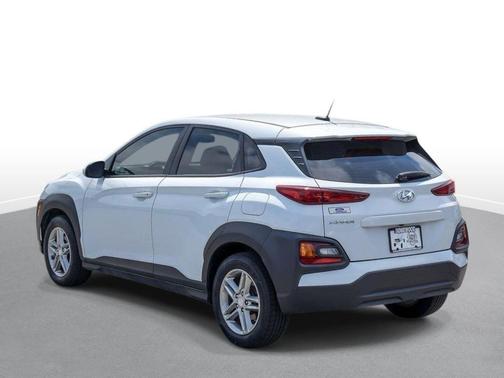 Chalk White 2019 Hyundai KONA SE