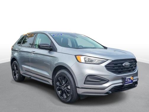 ICONIC SILVER 2024 Ford Edge SE