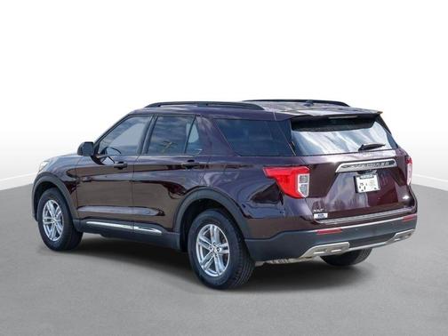 JEWEL RED MET TINTED CC 2022 Ford Explorer XLT