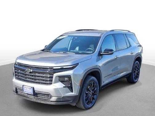 Sterling Gray Metallic 2026 Chevrolet Traverse LT