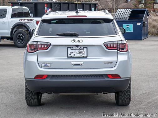 Silver Zynith Metallic Clearcoat 2024 Jeep Compass Latitude
