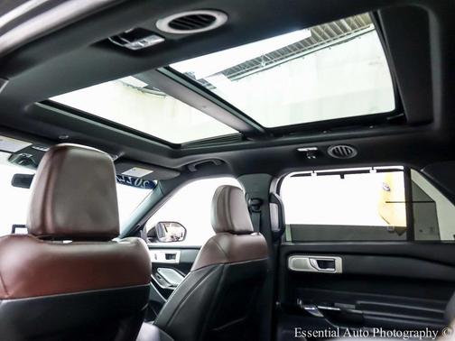 2022 Ford Explorer Platinum