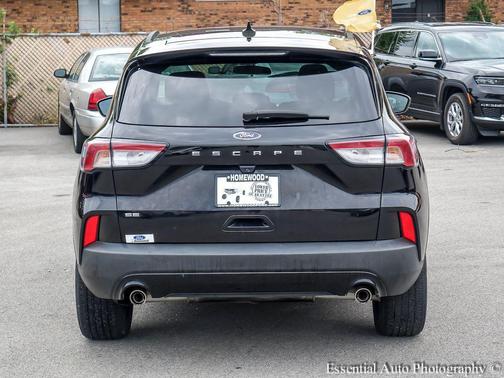 AGATE BLACK METALLIC 2021 Ford Escape SE