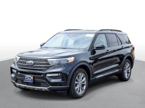 AGATE BLACK METALLIC 2024 Ford Explorer XLT