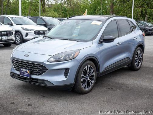 ICED BLUE SILVER METALLIC 2022 Ford Escape SE