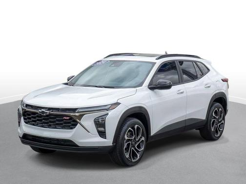 Summit White 2024 Chevrolet Trax FWD 2RS