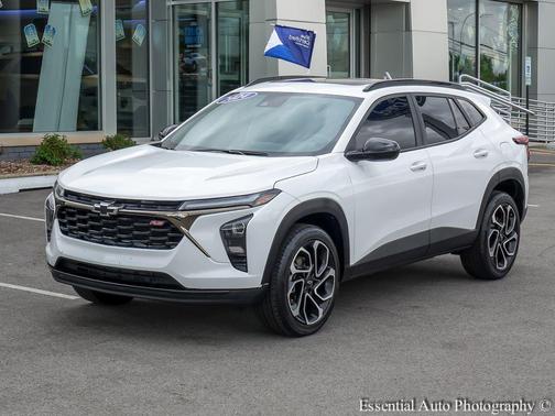 Summit White 2024 Chevrolet Trax FWD 2RS