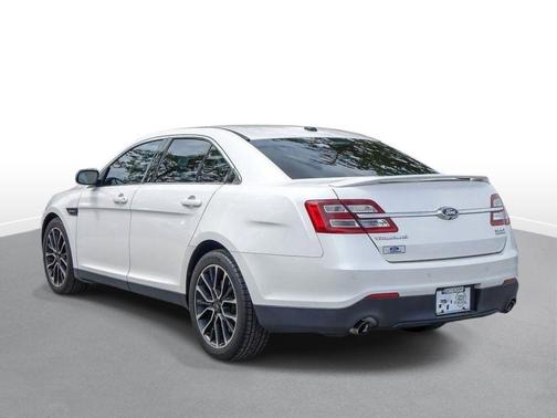 White Platinum Metallic Tri-Coat 2017 Ford Taurus SHO