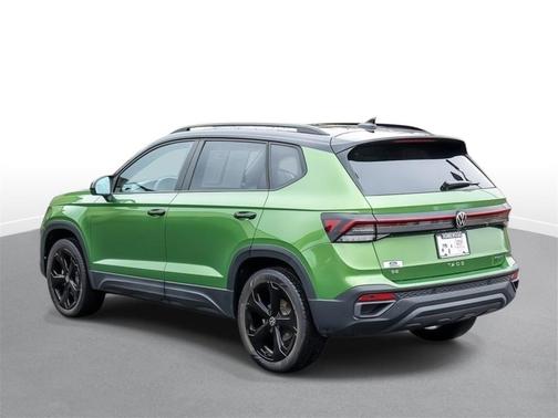 2025 Volkswagen Taos 1.5T SE Black