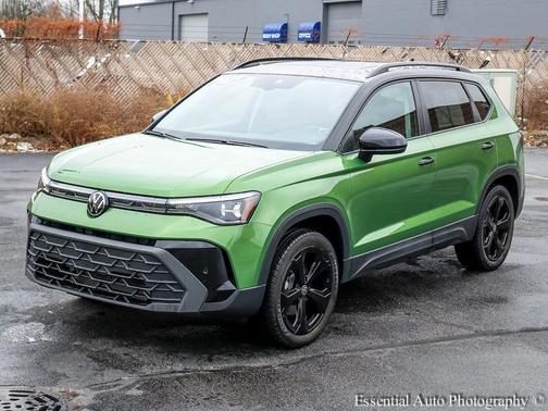 2025 Volkswagen Taos 1.5T SE Black