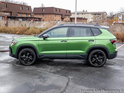 2025 Volkswagen Taos 1.5T SE Black