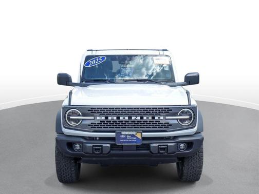 OXFORD WHITE 2025 Ford Bronco Badlands