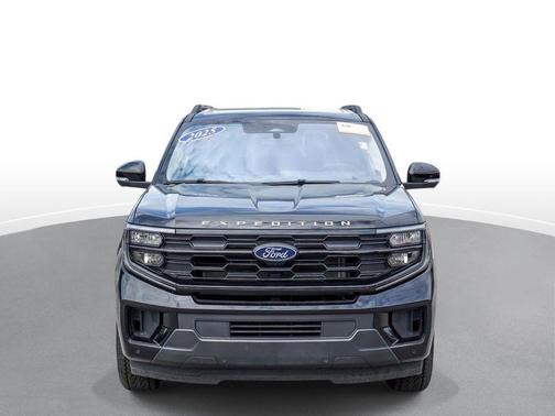 AGATE BLACK METALLIC 2025 Ford Expedition Active