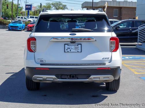 STAR WHITE MET TRI-COAT 2023 Ford Explorer XLT