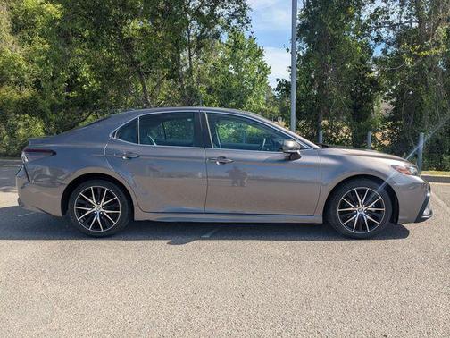 Predawn Gray Mica 2022 Toyota Camry SE