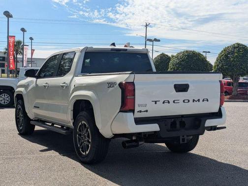 Ice Cap 2025 Toyota Tacoma SR