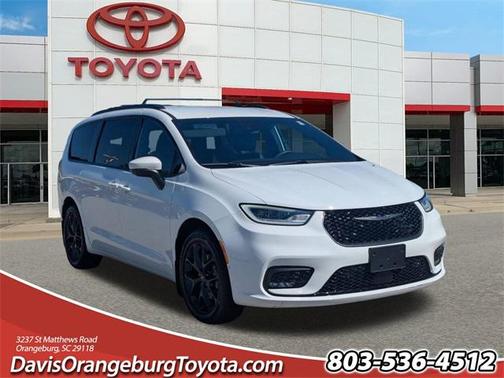 2023 Chrysler Pacifica Touring L