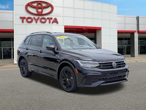 Deep Black Pearl 2022 Volkswagen Tiguan 2.0T SE R-Line Black 4MOTION