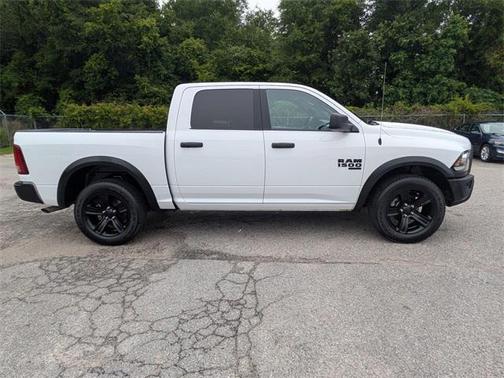 2024 RAM 1500 Classic Warlock Crew Cab 4x4 5'7' Box