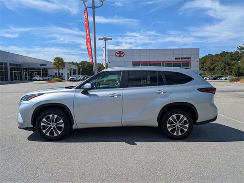 2024 Toyota Highlander XLE